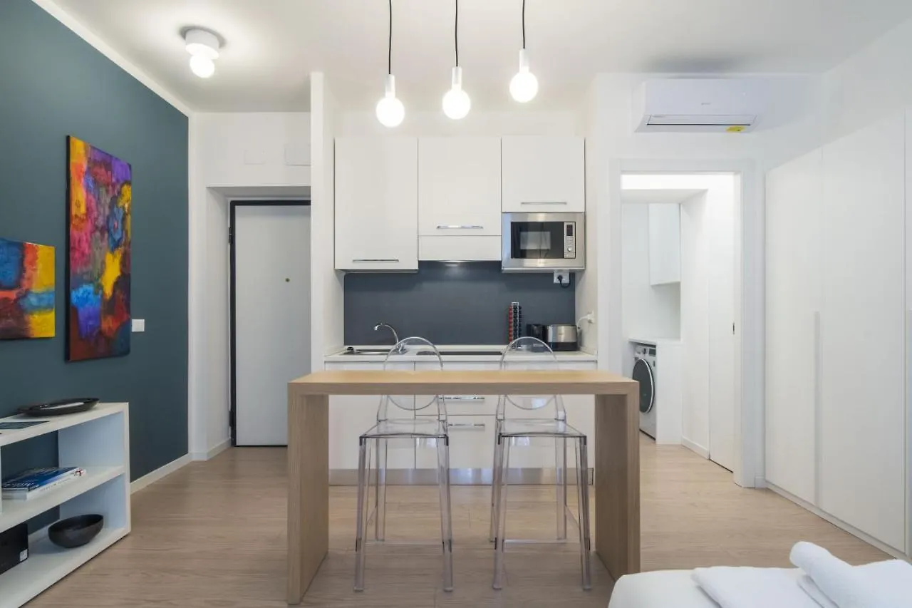 Easylife - Moderno E Chic Studio In Porta Venezia Milan 0*,  Italy